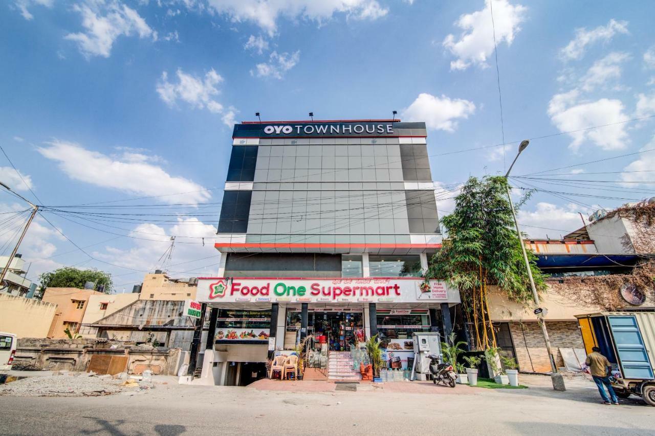 Oyo Townhouse 104 Koramangala Maharaja Signal Hotel Bangalore Exterior photo